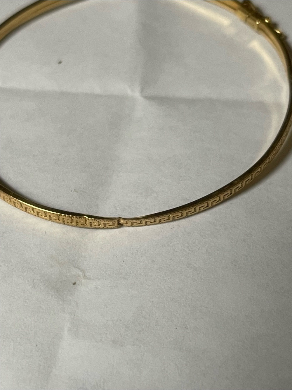 18k Gold Hinged Bangle Bracelet so delicate light weight - Picture 3 of 6